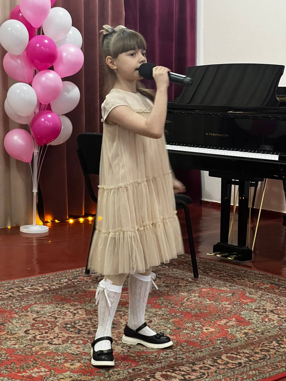 В Детской школе искусств № 2 г. Ровеньки прошёл конкурс среди учащихся вокального отделения, посвященный 100-летию со Дня рождения выдающегося советского композитора Владимира Яковлевича Шаинского