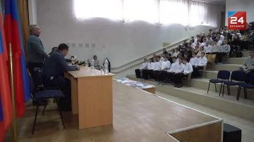 О возможностях обучения в престижных военных вузах России рассказали будущим выпускникам Краснодонских школ