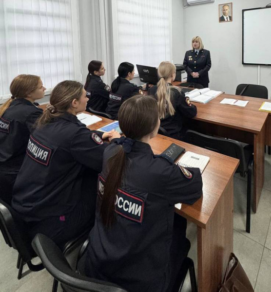 Руководители профильного управления регионального МВД обсудили с курсантами ведомственного вуза вопросы миграционного законодательства