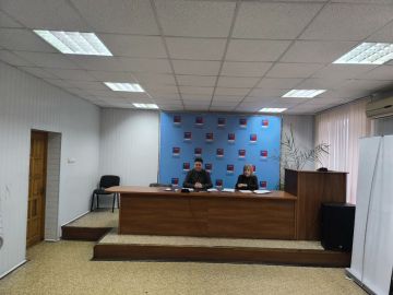 Альберт Зинченко: Сегодня совместно с председателем Совета Станично-Луганского муниципального округа Татьяной Пономаревой провели аппаратное совещание с руководителями структурных подразделений, учреждений и предприятий...