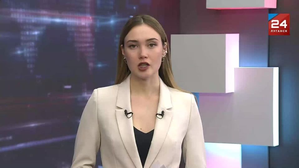 Спортивные учреждения Антрацита получили новый инвентарь и автомобиль для перевозки детей