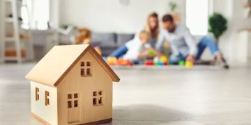 Две молодые семьи из ЛНР получат средства из госбюджета на покупку жилья