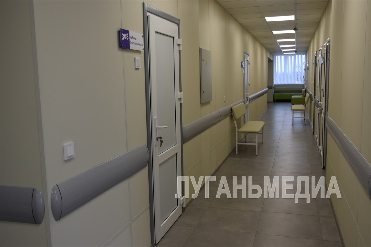 В Новопсковской ЦРМБ завершен капитальный ремонт 3-го этажа поликлинического отделения