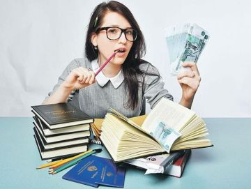 Студентки ЛНР получили более 2,3 млн рублей пособий за детей