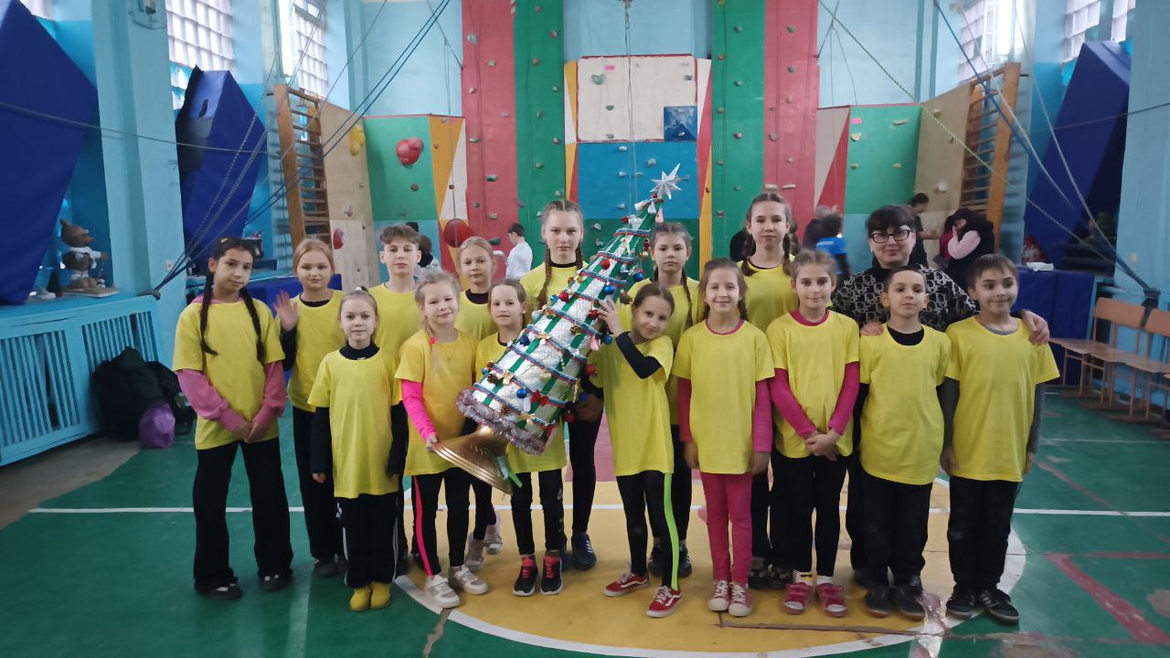 Стахановские скалолазы вернулись с наградами!