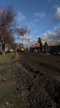 А эти кадры прислали нам жители улицы Старобельская в поселке Тельмана у Луганска