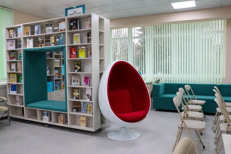 Современное оборудование, игры, книги: В Марковке открылась модельная библиотека нового поколения