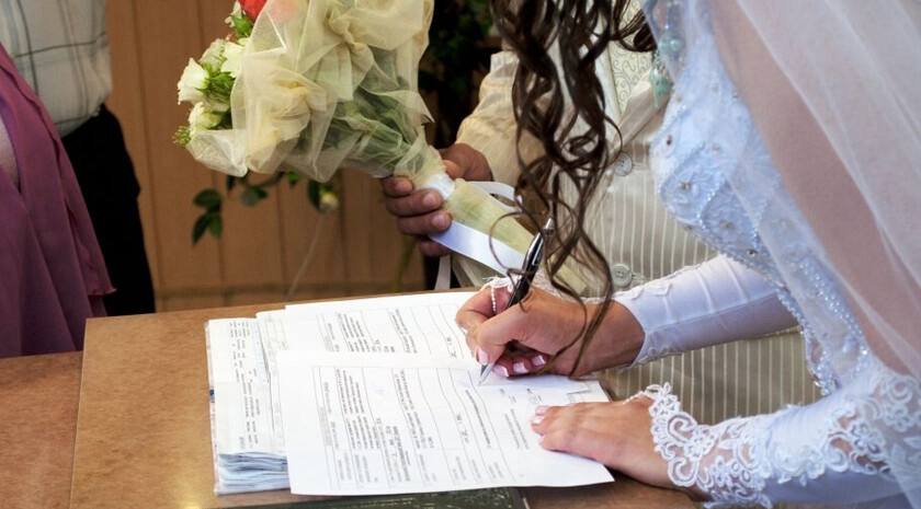 Получение повторного свидетельства о государственной регистрации актов гражданского состояния образца РФ является самой востребованной услугой в органах ЗАГС ЛНР