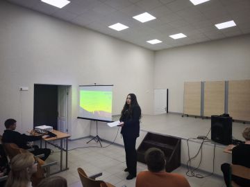 В рамках выполнения плана по проведению профориентационных мероприятий 17 декабря 2025 года в ГБОУ ЛНР «Славяносербская СШ им. Д. Полянского» прошла встреча с учащимися старших классов