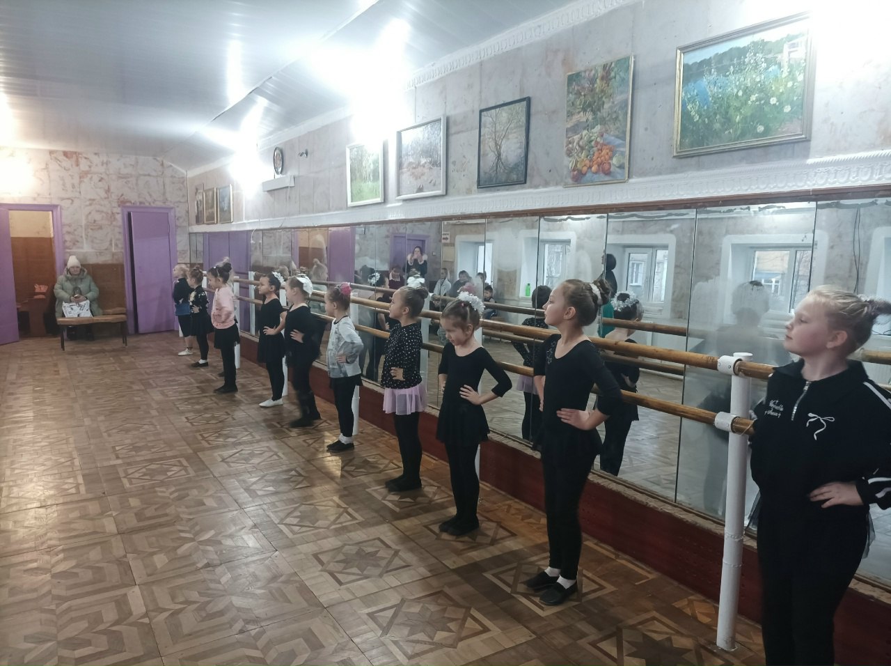 В Лутугинском доме детского и юношеского творчества провели итоговые занятия хореографических коллективов