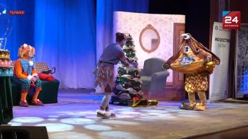 Сразу два новогодних спектакля представили артисты Москонцерта в столице ЛНР