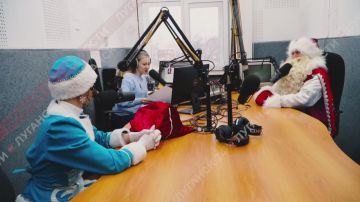 Сегодня в прямом эфире радиостанции «Своя волна» состоялся новогодний розыгрыш