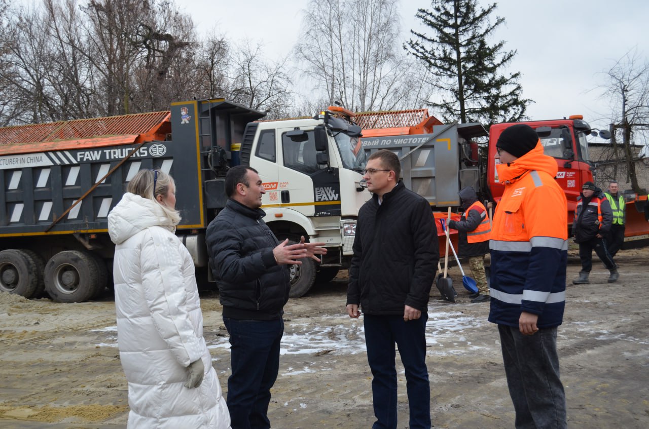 Евгений Морозов: В Брянке открылся и приступил к работе новый дорожный участок ООО "Проектстрой", который будет заниматься круглогодичным содержанием и обслуживанием автомобильной дороги 43К04...