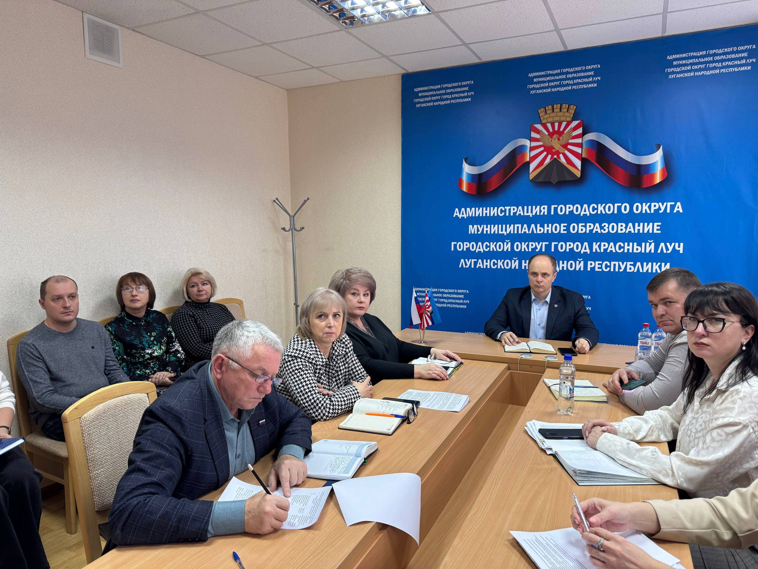 Сергей Соловьев: Только что вместе с нашей великой страной мы с вами стали зрителями итоговой прямой линии с Президентом России Владимиром Владимировичем Путиным