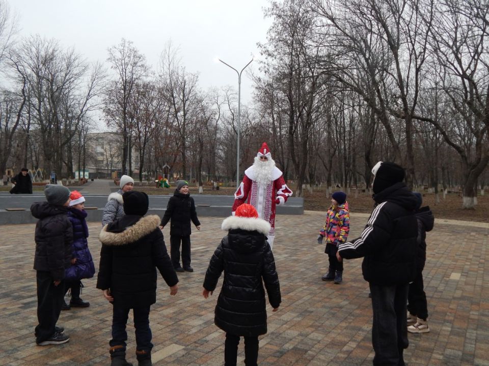 Зимняя сказка в парке: День Святителя Николая в Краснодоне