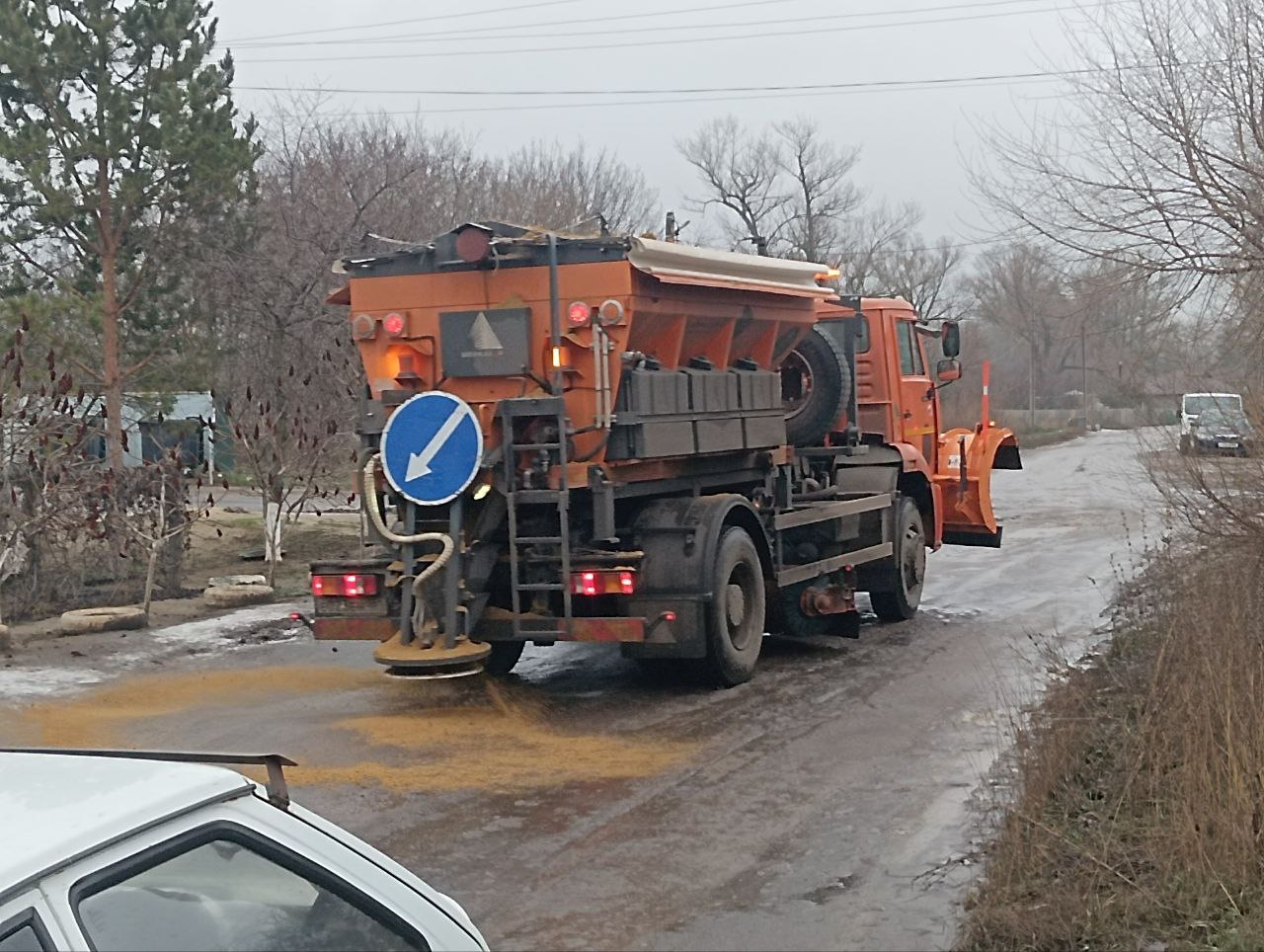 Марковский коммунальник на страже безопасности дорожного движения