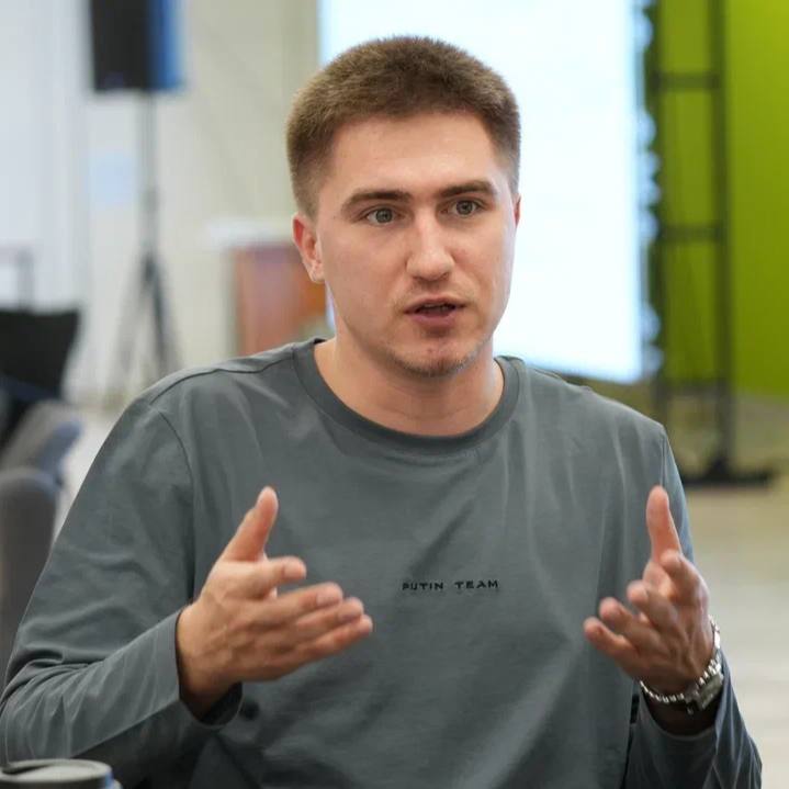 Заместитель председателя комиссии по вопросам общественного контроля, экспертизы и ЖКХ, экономики и экологии Даниил Калитвенцев прокомментировал Прямую линию Президента: