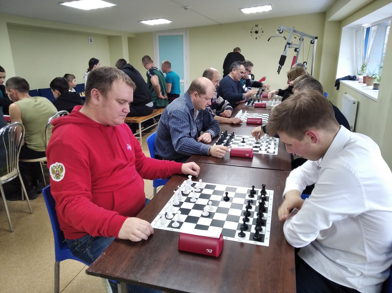 На шахматном турнире в Меловом встретились команды ЛНР и Ростовской области