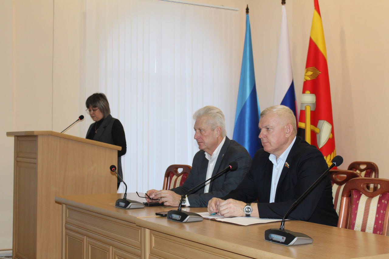 Владимир Шавлай: Сегодня в Краснодонском муниципальном округе Луганской Народной Республики состоялись публичные слушания по вопросу одобрения проекта Устава муниципального образования