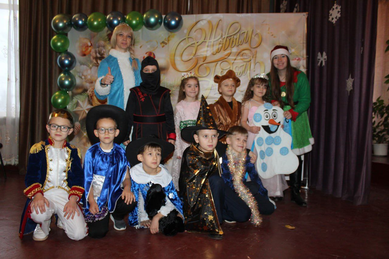 Новогоднее волшебство в ГБОУ ЛНР "Белолуцкая ОШ"!