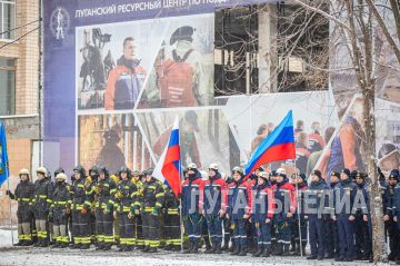 В луганском Институте гражданской защиты прошел смотр Луганского регионального отделения Всероссийской общественной молодежной организации «Всероссийский студенческий корпус спасателей», приуроченный ко Дню спасателя