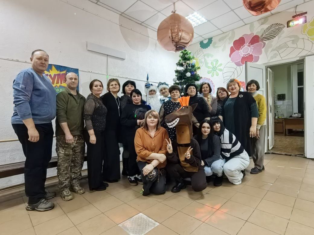 Новогодний вечер отдыха «Вперед в Новый год, на огненной лошади!»