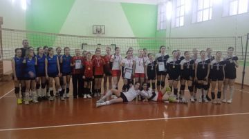 Новогодний кубок по волейболу среди девушек: яркие игры и заслуженные награды