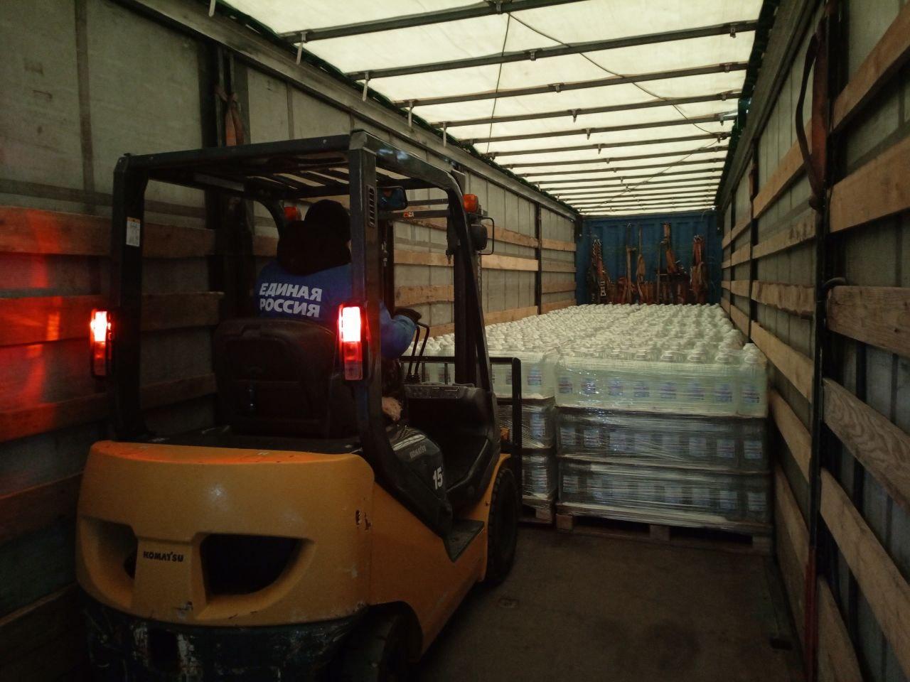 Руководитель Татарстанского регионального исполкома партии «Единая Россия» Марат Самигуллин в ходе пресс-конференции в Казани рассказал о системе поддержки подшефных Татарстану городов Лисичанск и Рубежное и системе контроля...