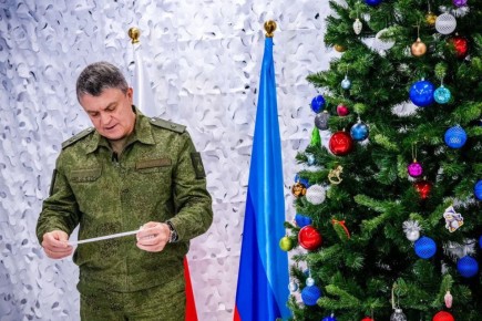 Глава ЛНР Леонид Пасечник запустил в регионе уникальный проект – армейскую «Елку желаний»