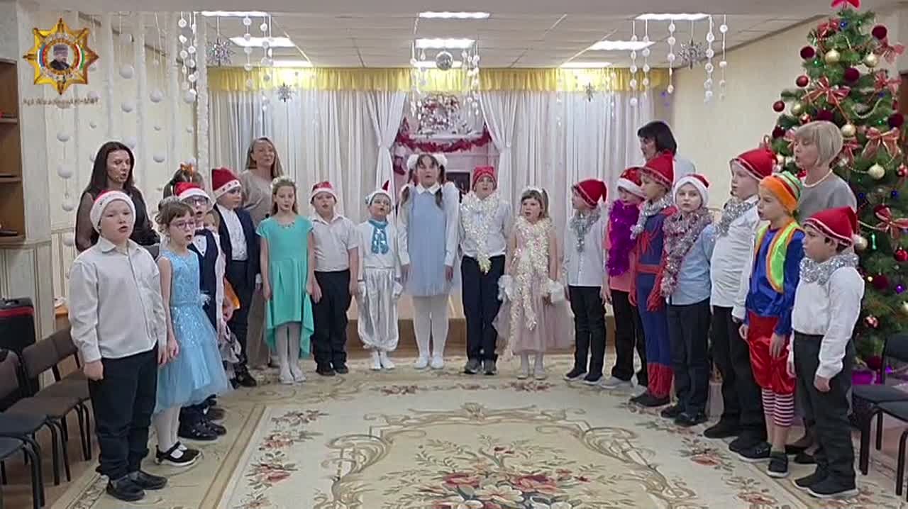 Апти Алаудинов: Бойцы спецназа "АХМАТ" МО РФ посетили коррекционную школу города Луганска и передали самым дорогим — детям — новогодние подарки от РОФ имени Первого Президента ЧР, Героя России Ахмата-Хаджи Кадырова