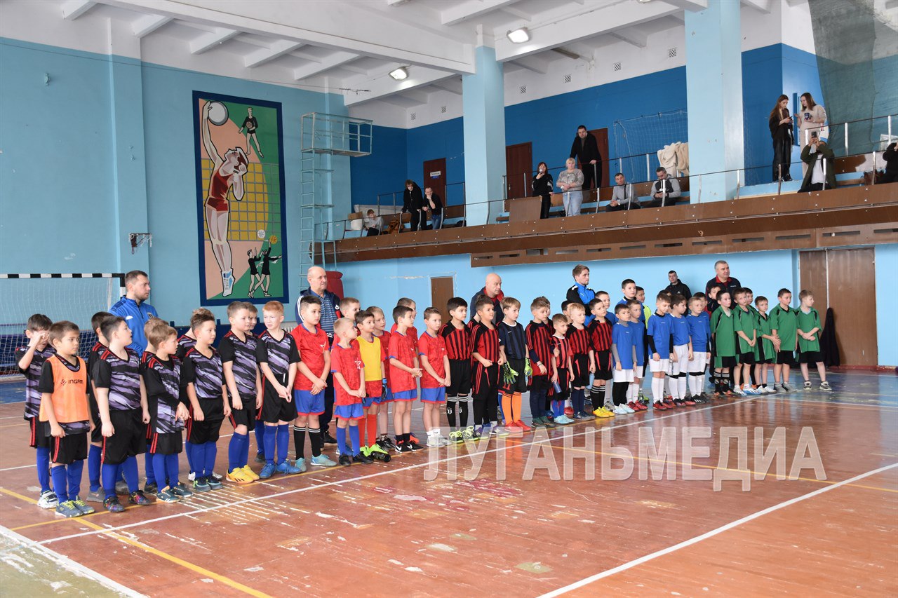 В Спортивной школе города Первомайска состоялся последний в этом году футбольный турнир