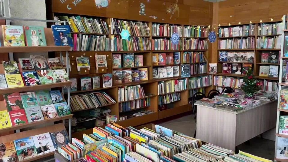 Уютно, как дома!. После обновления системы отопления в Краснодонской городской централизованной библиотечной системе стало заметно больше посетителей: читатели возвращаются в тёплые залы, дольше остаются в библиотеке и чаще...