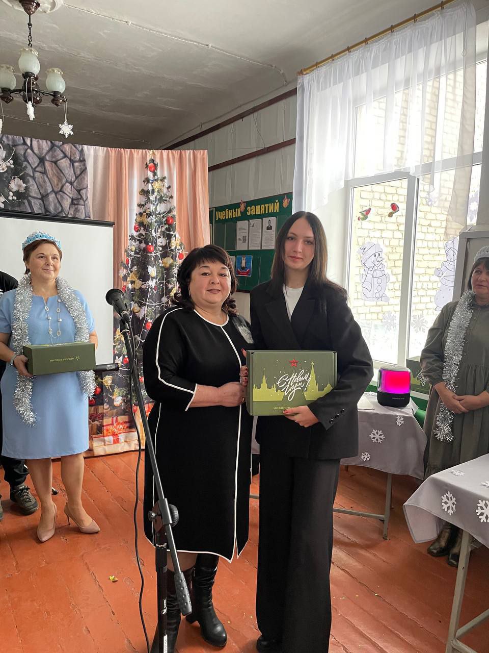 В Комиссаровском колледже прошла игра «Что? Где? Когда?»