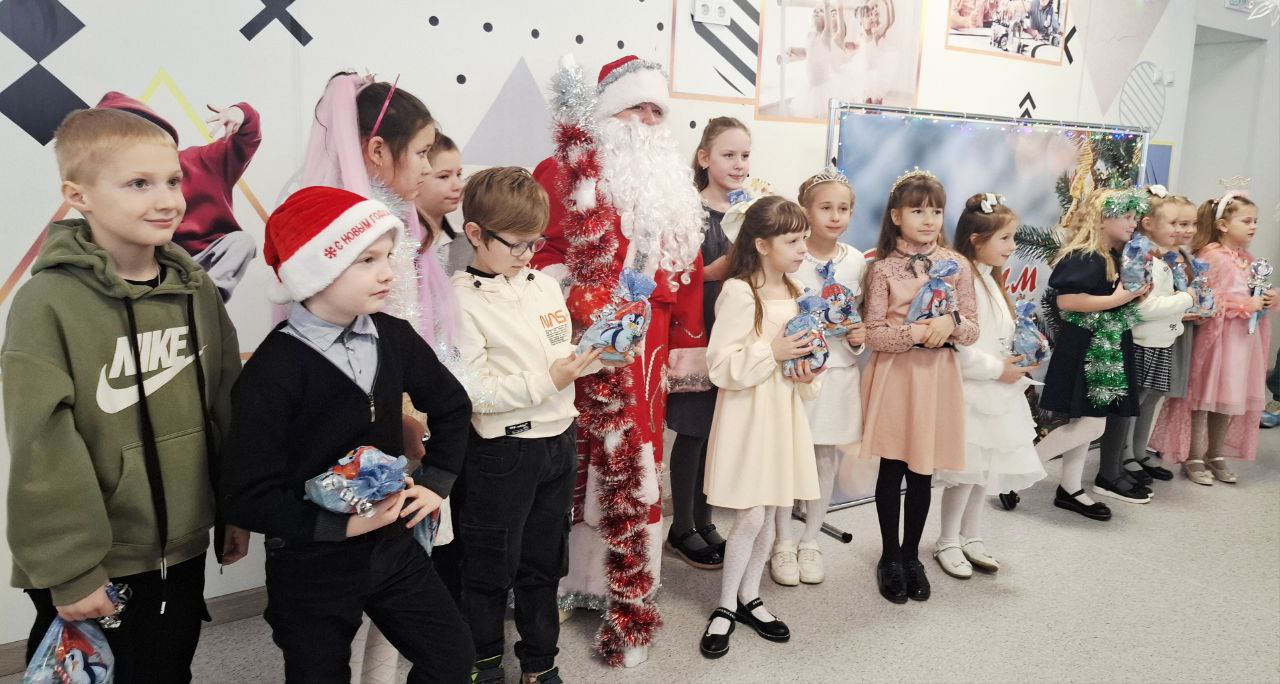 Новогодняя сказка. Новогодние праздники в нашем центре прошли тепло, весело и очень по-семейному