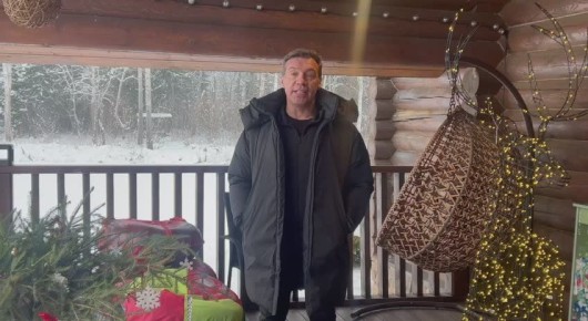 Марина Филиппова: Олег Чернов — российский актёр театра и кино, поздравляет жителей Новоайдарского муниципального округа с Новым годом и Рождеством Христовым!