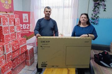 Представитель Тувы в Свердловске передал телевизор Червонопартизанской школе-интернату