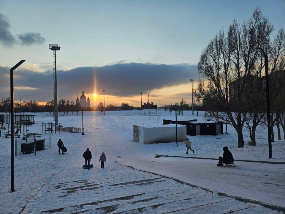 ��������� ������������ � ������� ����� 4 ������ � ��� �� 4 �������� ������ �� 3 �������� �����, ������ ���� � �����