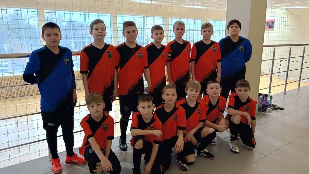 Наши футболисты из города Ровеньки сегодня отправились покорять Белую Калитву!