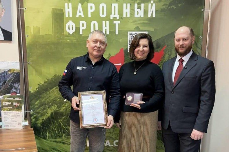 За это время для нужд города неоднократно доставлялась различная помощь, в том числе продукты, одежда, инвалидные коляски, медикаменты, игрушки, велосипеды для детей и многое другое