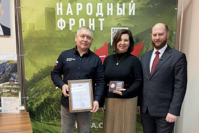 За это время для нужд города неоднократно доставлялась различная помощь, в том числе продукты, одежда, инвалидные коляски, медикаменты, игрушки, велосипеды для детей и многое другое