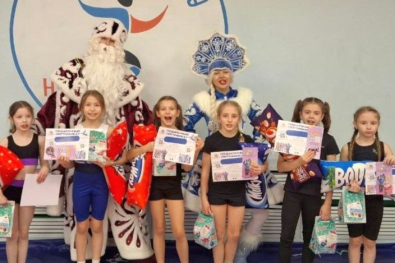 Вместе с Министерством спорта Хакасии в Свердловской спортивной школе №1 удалось создать атмосферу сказочного праздника