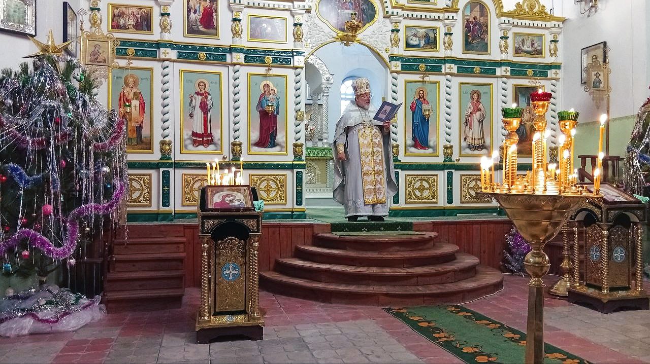 В этот день в скромном городе Вифлееме произошло событие, которое навеки изменило ход истории человечества: родился Богомладенец, Сын Божий, воплотивший в себе величайшую божественную любовь и даровавший миру спасение