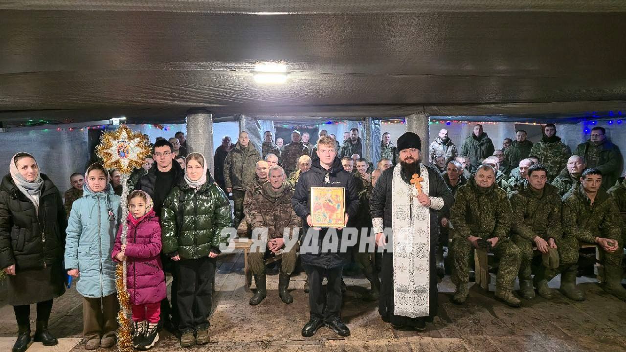 В день Рождества Христова военнослужащие 3-й общевойсковой армии приняли участие в рождественских молебнах