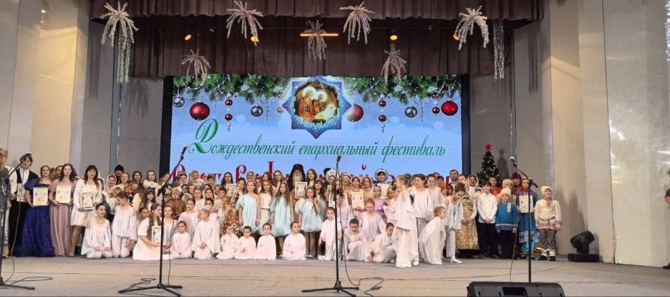 9 января учащиеся воскресной школы Свято-Ольгинского Храма г. Красный Луч приняли участие в Рождественском епархиальном фестивале