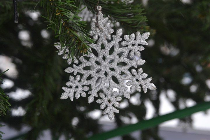 Как отметить праздники ярко и осознанно: советы для праздника без алкоголя