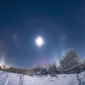 Световые столбы. Ленинградская область «Россия — это я!» в MAX Туда не ведет ни одна дорога, и там нет посадочных площадок для воздушного транспорта В этот день в 1916 году был основан Баргузинский заповедник