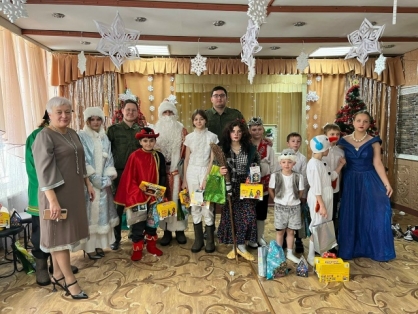 Сотрудники следственного управления навестили воспитанников Семейного центра Свердловска