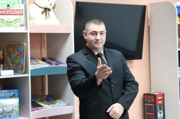 111Полицейские региона посетили Семейный центр в Луганске с гуманитарной миссией