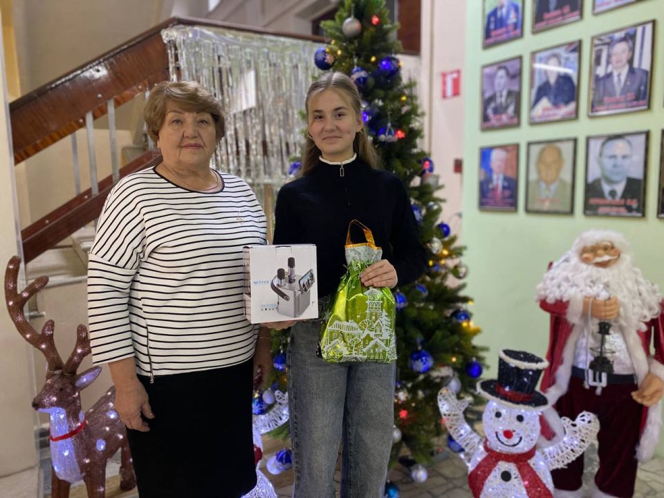 Елена Рахмукова: Приняла участие во Всероссийской акции «Ёлка желаний»