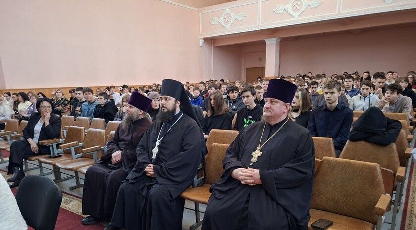 ���������� �������������� ������� ������� � ��������� ����� 300 ��������� � ����������������